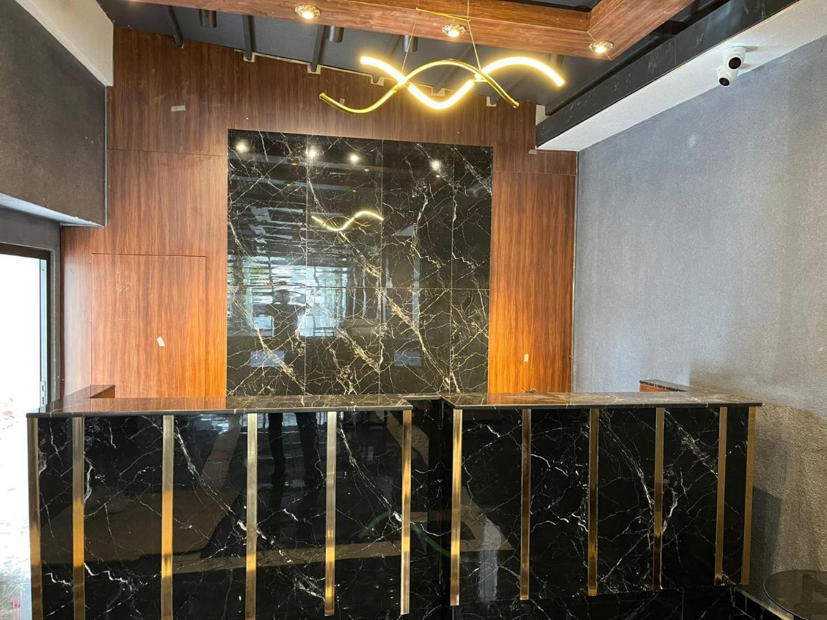 Istanblu Hotel Atasehir Истанбул Екстериор снимка